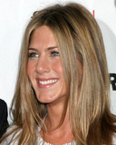 Jennifer Aniston la Reina del Glamur